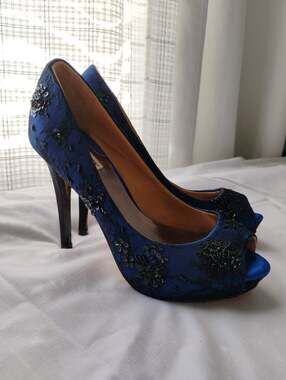 Badgley Mischka Royal Blue Lace Sequin Pumps Size 7.5 - (RUNS SMALL - Fits 6.5/7
